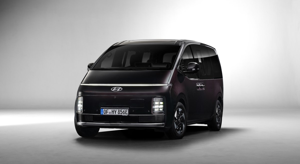 Hyundai Aims for Achievement with Electric Staria Van After VW ID Buzz's Challenges: TDS