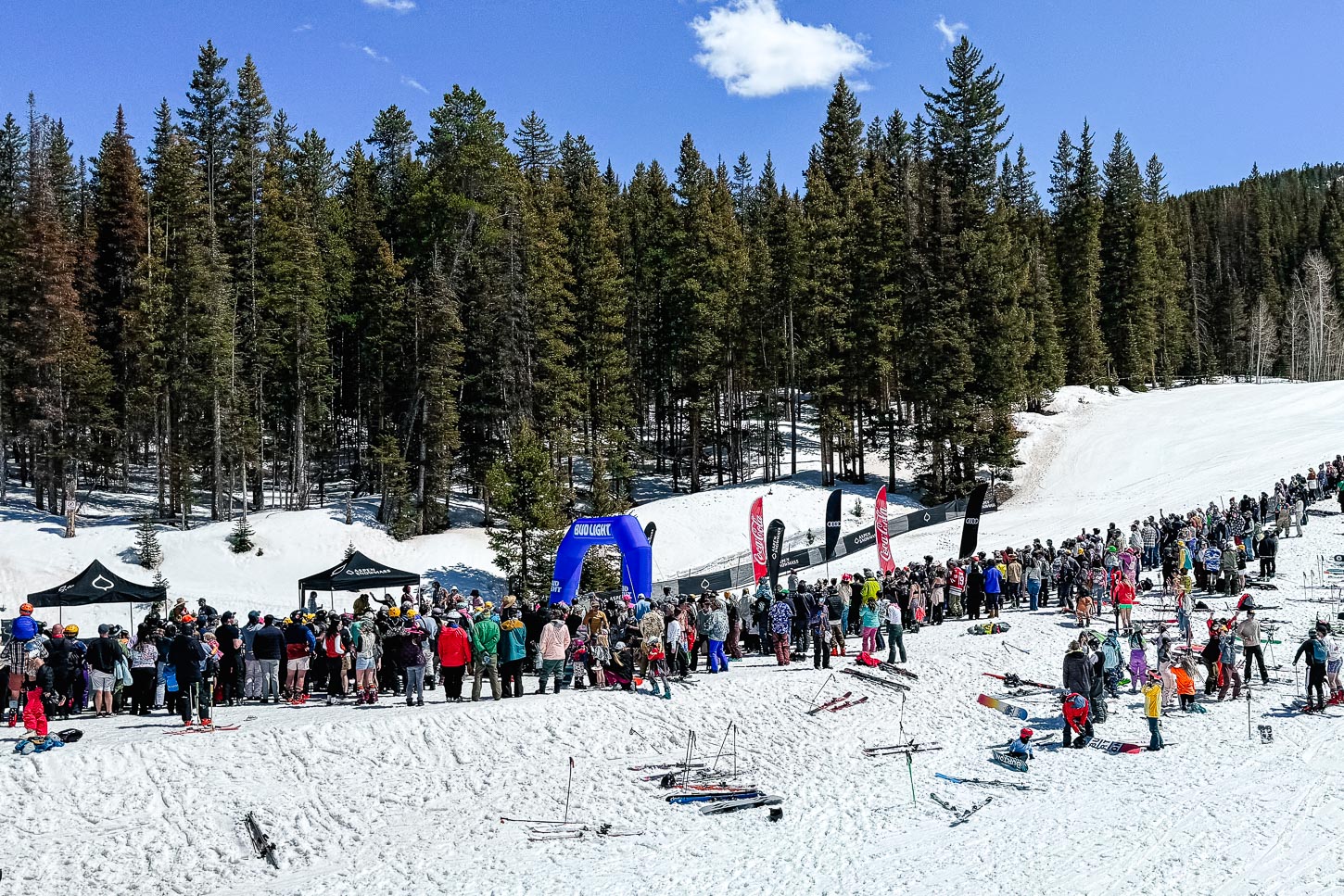 Pond Skim at Aspen Snowmass | www.iamafoodblog.com