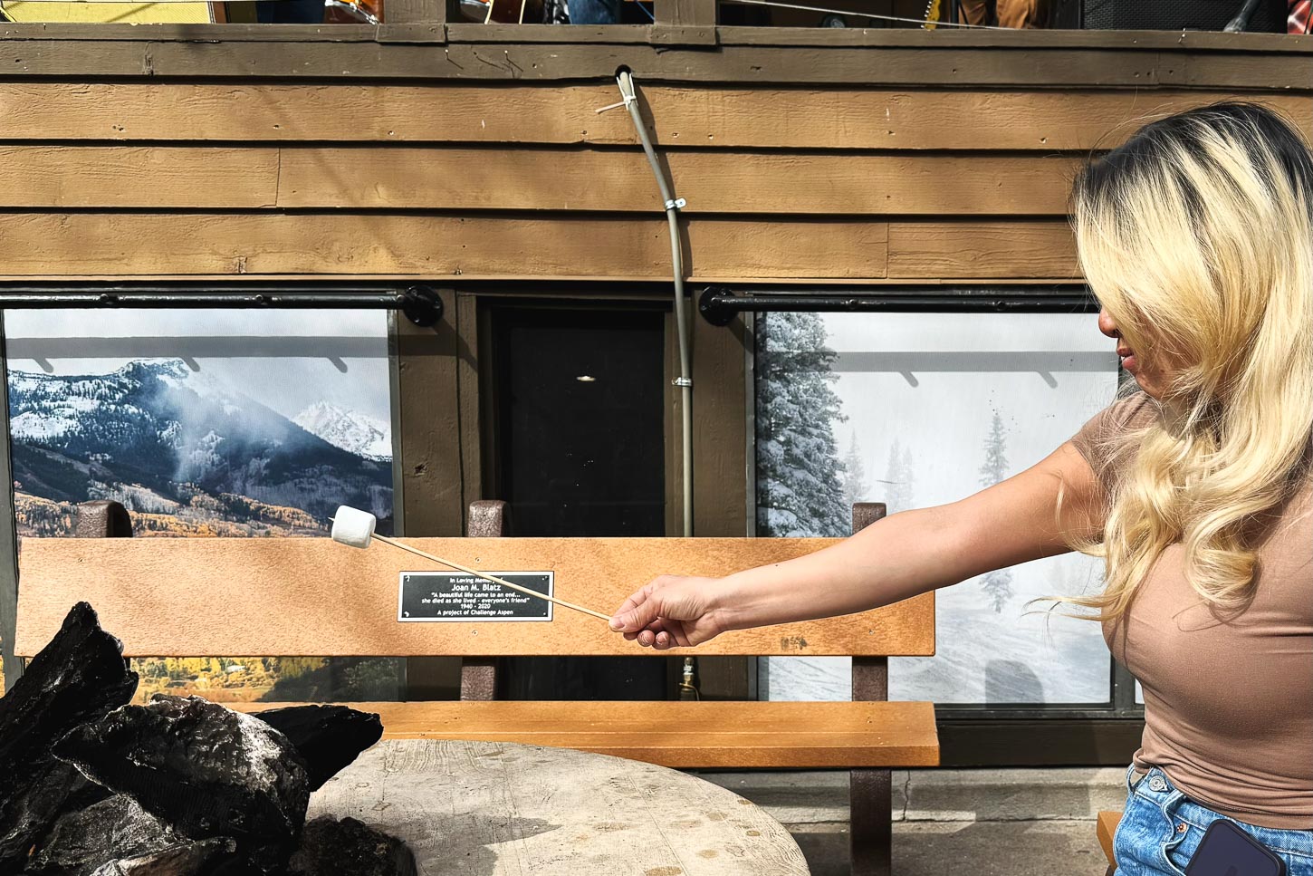 Free smores at Aspen Snowmass | www.iamafoodblog.com