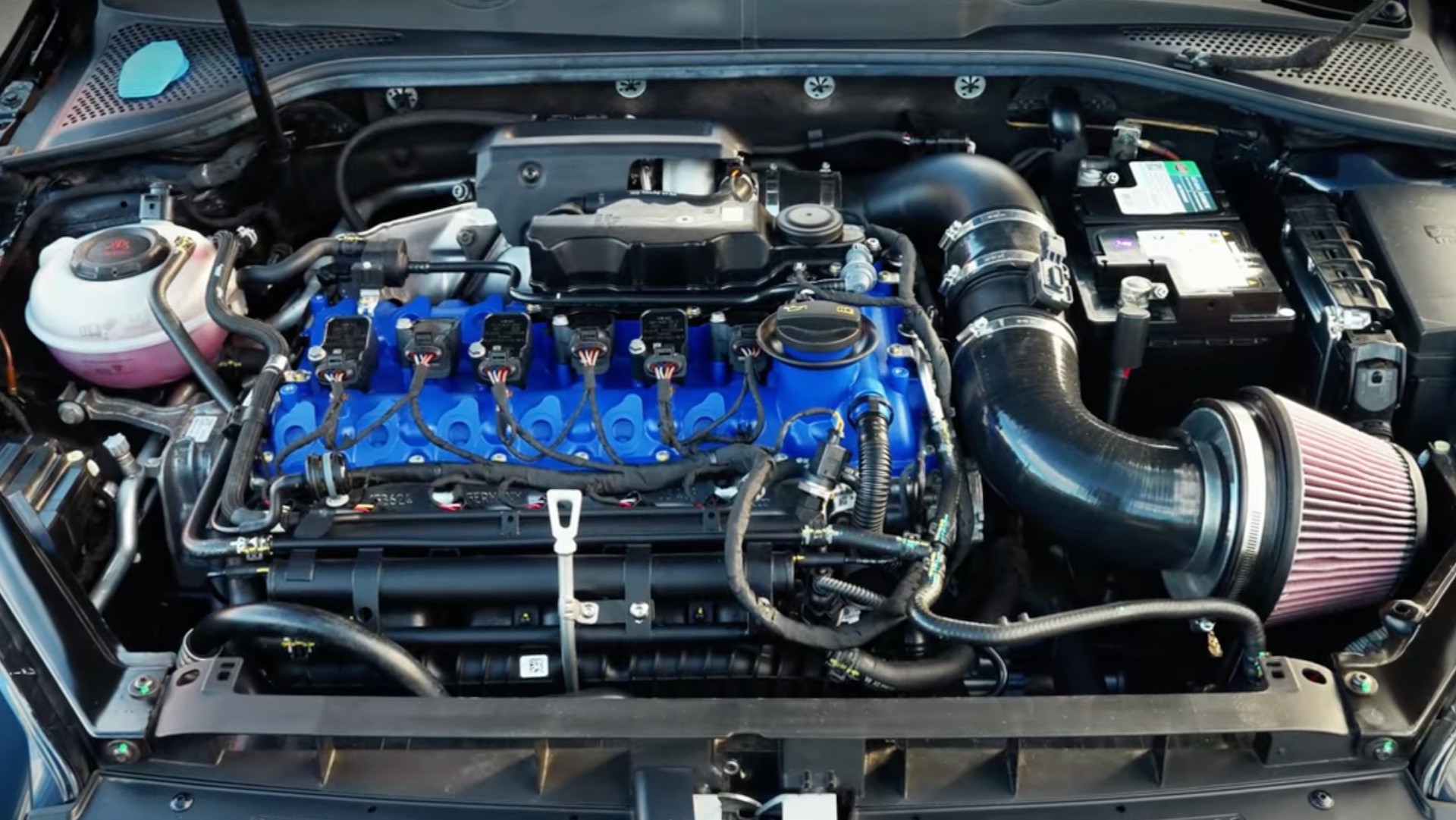 Installing a 537-HP VR6 Turbo Engine in a VW Golf Alltrack: An Intelligent Enhancement