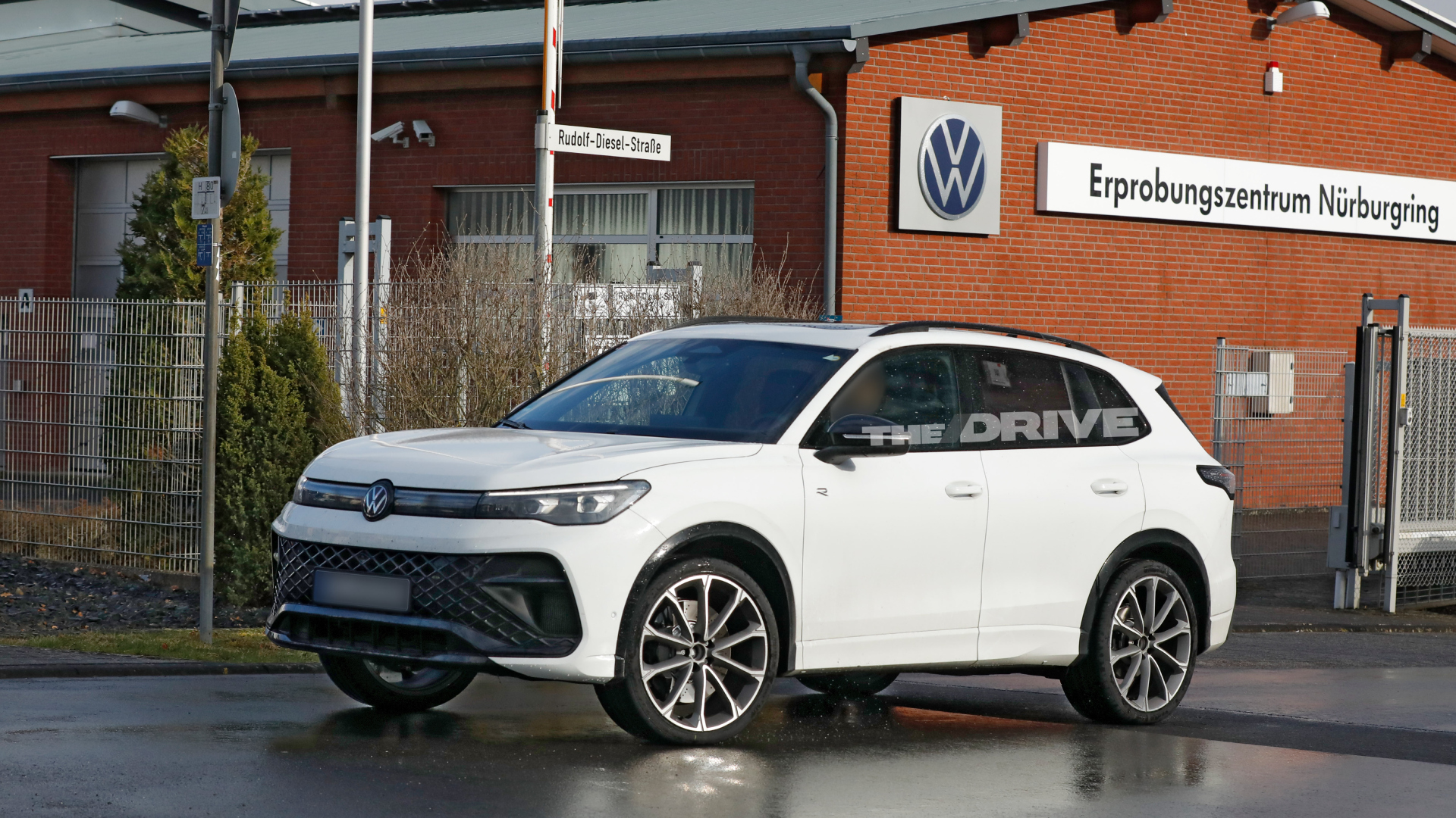 VW Tiguan R: Striking Aesthetics, Yet Unavailable in the United States