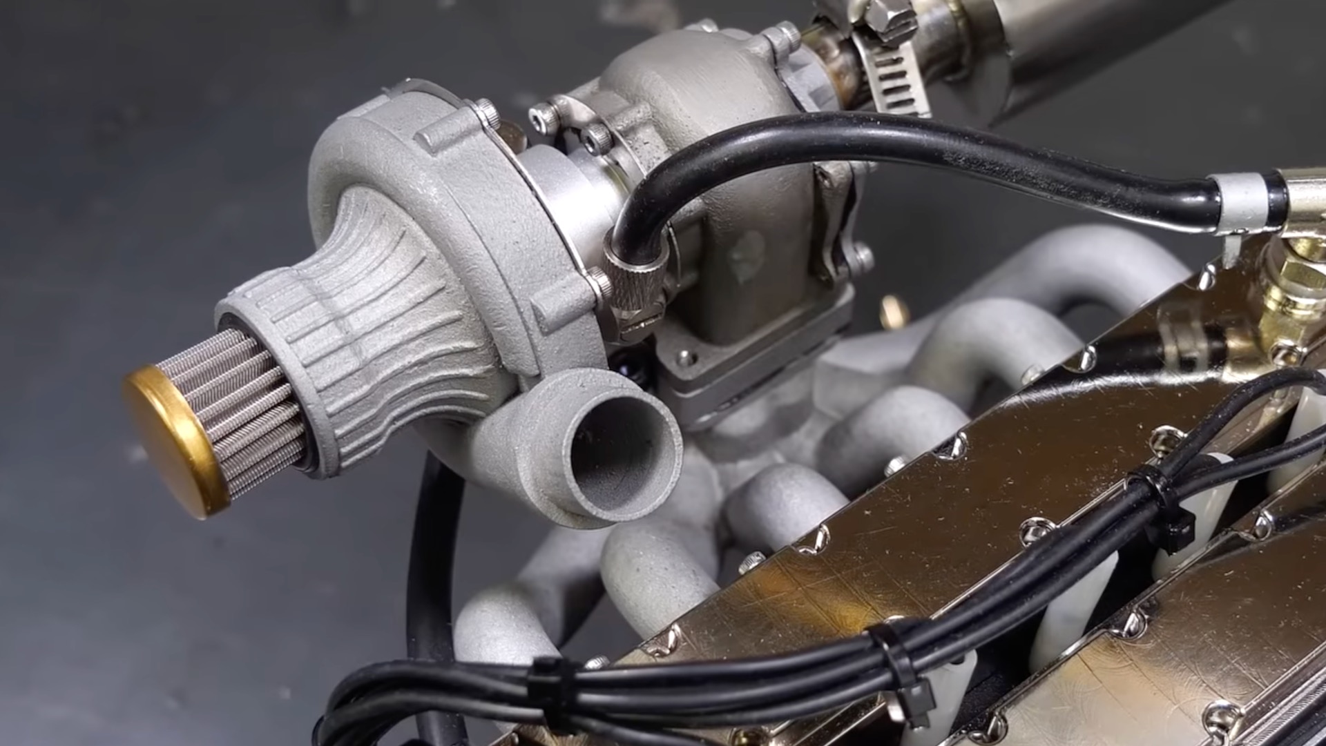 Discover the Power of a Turbocharged 28cc Inline-Six Engine