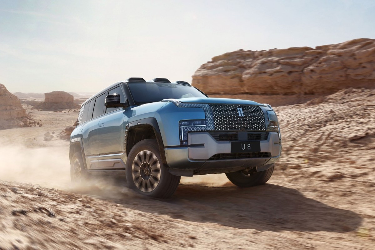 "Honda's CEO Voices Worries Regarding Competition Following Tour of Chinese Supplier Plant"