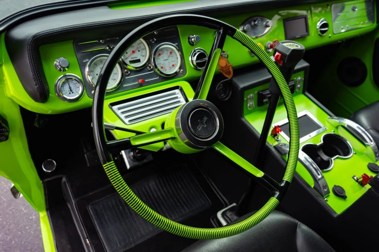 Transformation of an Aging Ford Van into a Compact Semi Truck: An Extraordinary Change