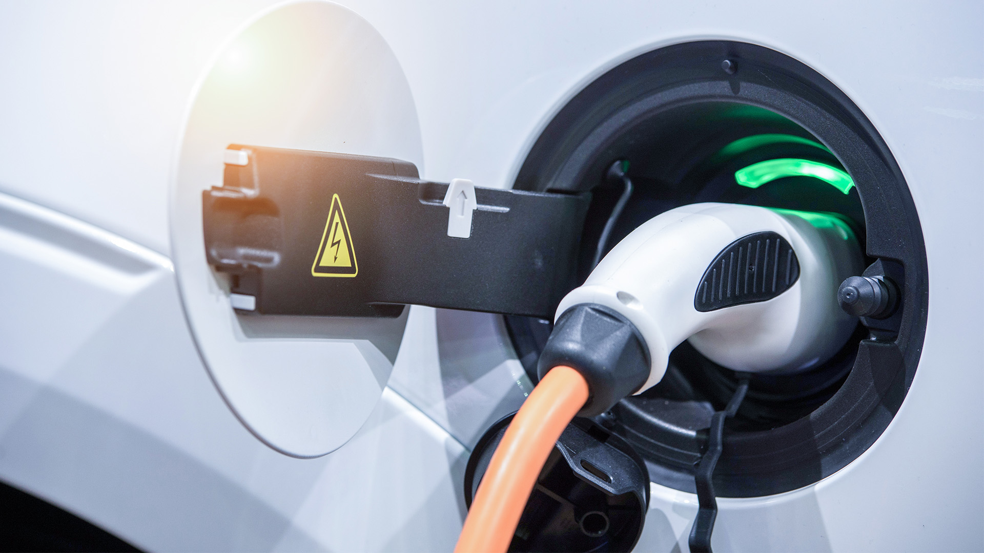 AI-Operated Electric Vehicle Charging Could Enhance Battery Lifespan by About 23%