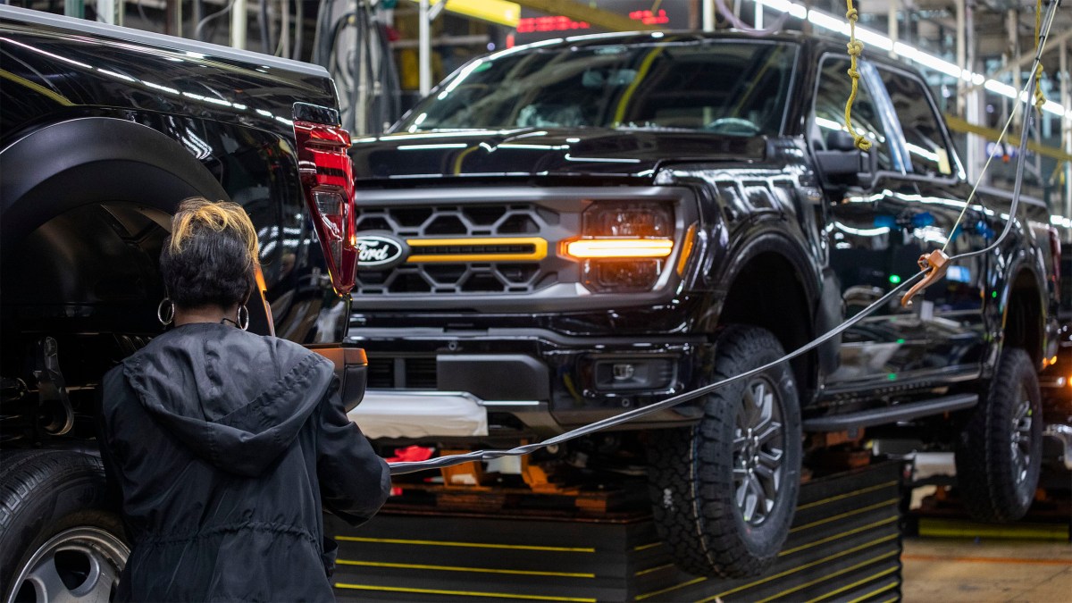 Effect of Continuing Aluminum Deficit on Ford F-150 Manufacturing