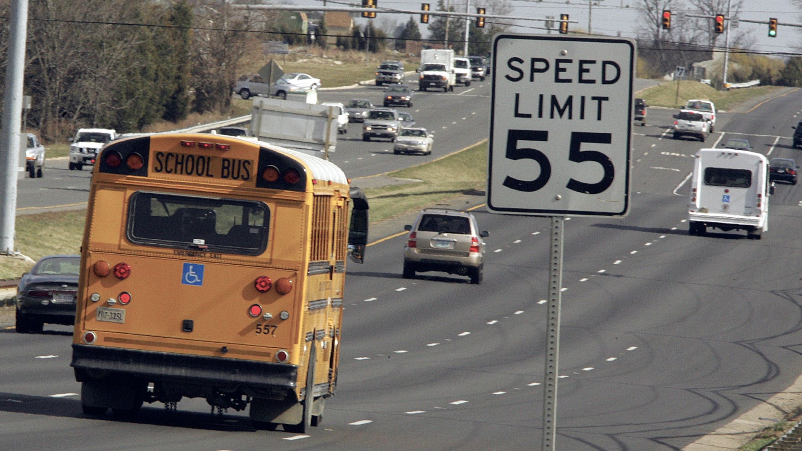 IIHS Announces Rise in Driver Phone Usage During Speeding