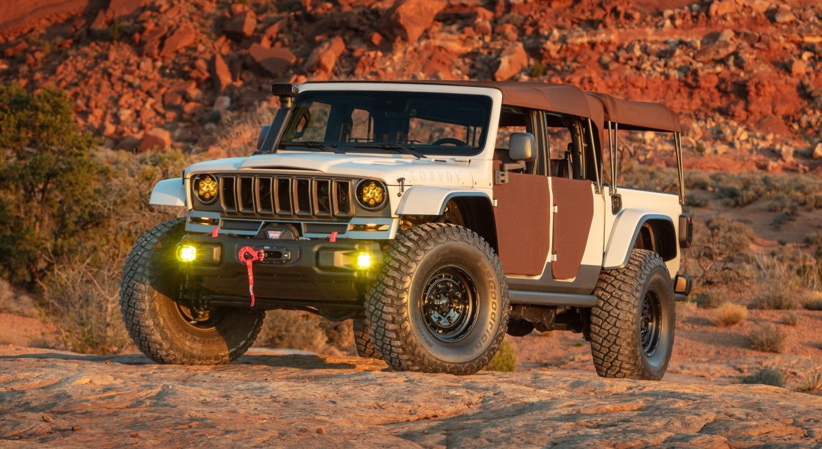 The Jeep Scrambler Boasts a Bigger Bed in Comparison to the Gladiator: Insights Within