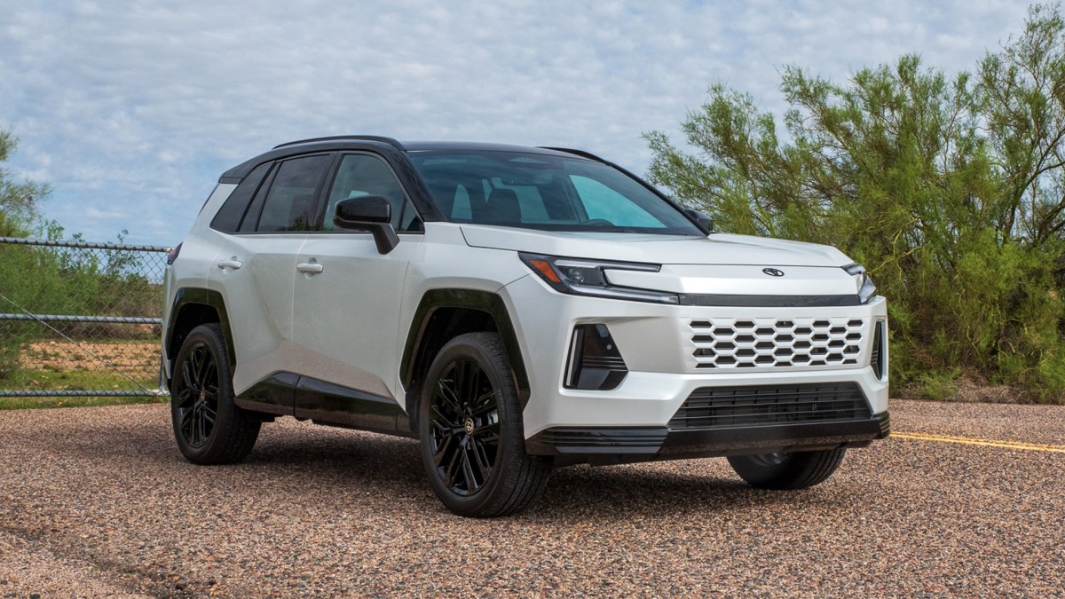 Toyota Service Bulletin Emphasizes Possible Motor Oil Supply Issues