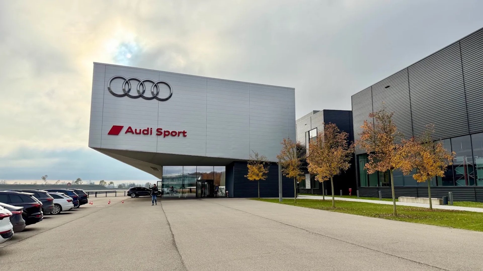 An Examination of Audi's Difficult Beginning in Formula 1: Elements and Consequences