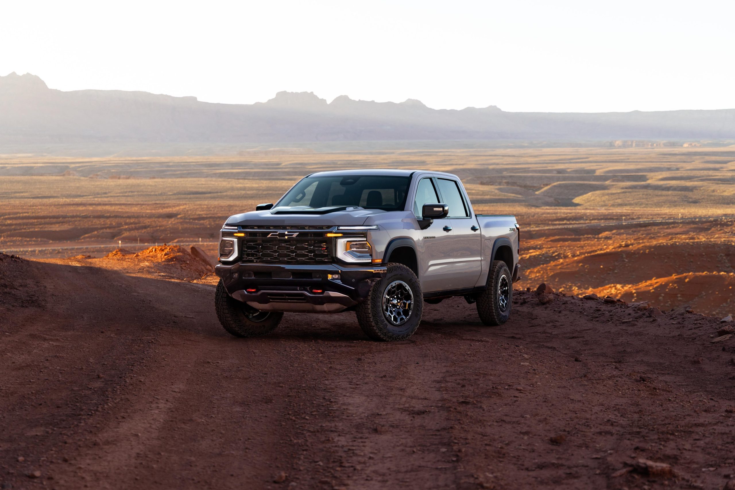 Chevy Silverado ZR2 Off-Roader Boasts 60 Inches of Screen Technology