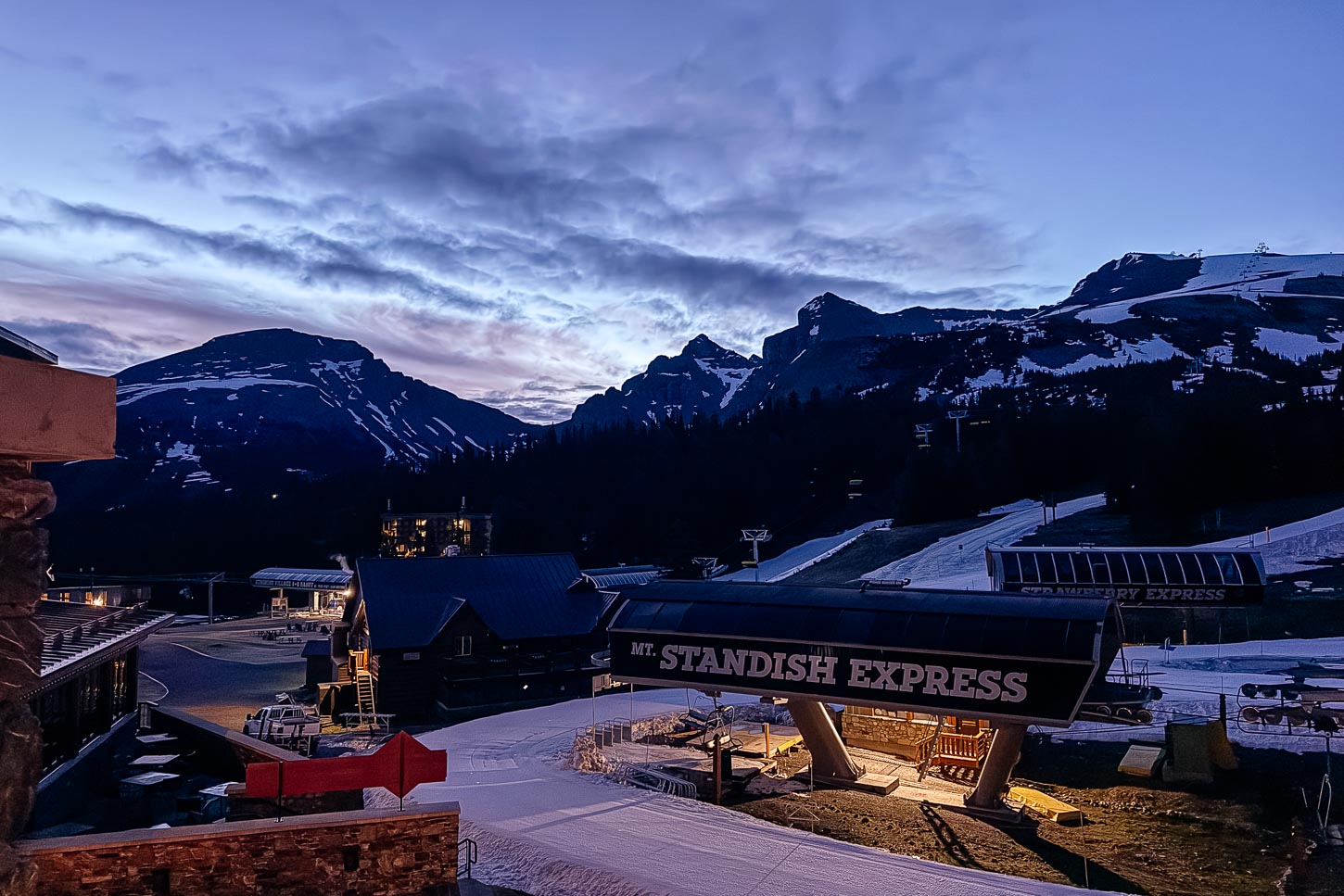evening at sunshine mountain lodge | www.iamafoodblog.com
