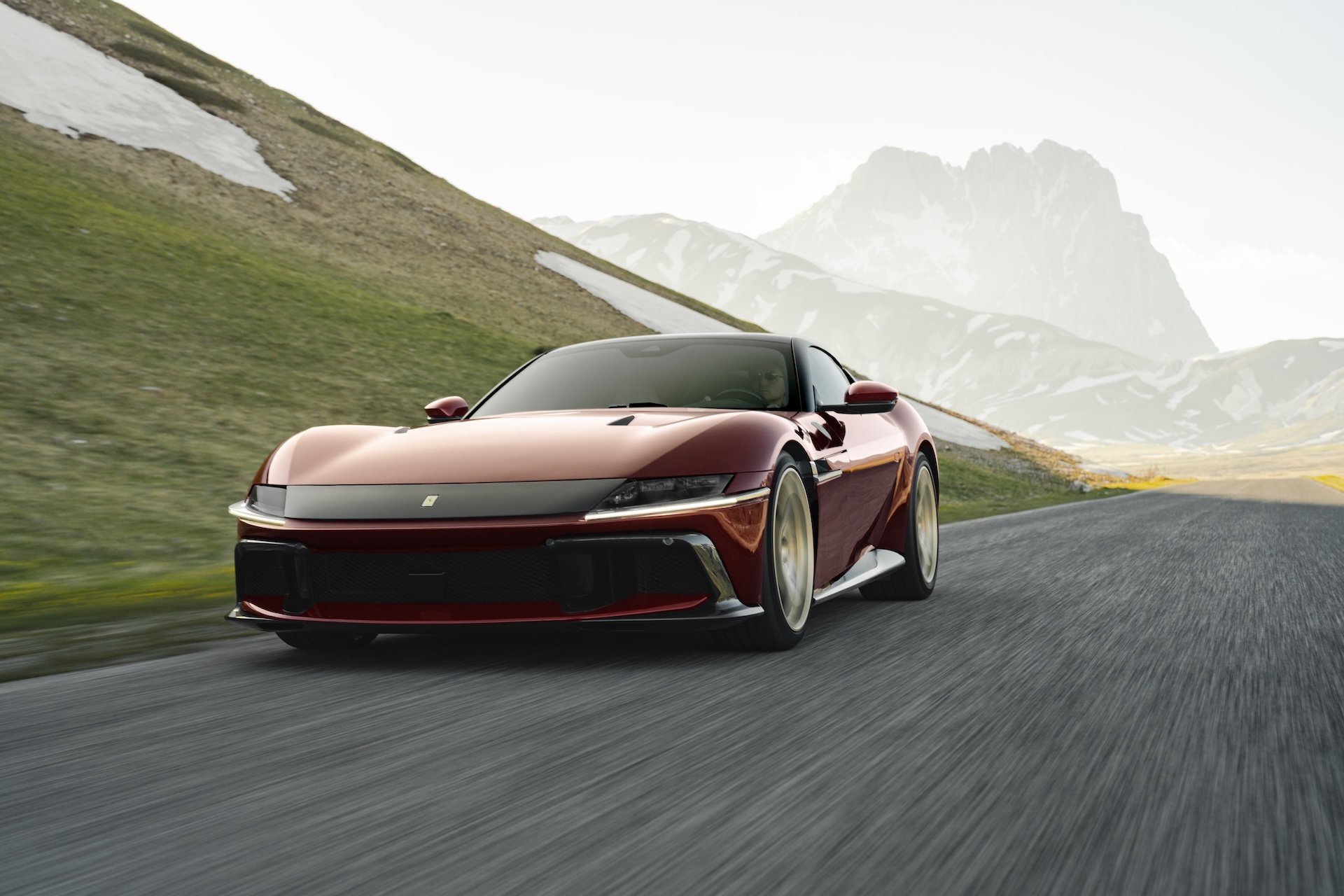 2027 Ferrari 12-Cylinder Manual Gearbox Resurrects Stick-Shift Heritage at Maranello