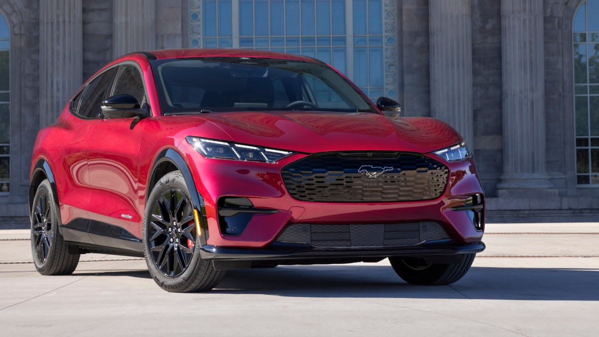 Class-Action Lawsuit May Clarify Automaker's Responsibility for Tariff Reimbursements