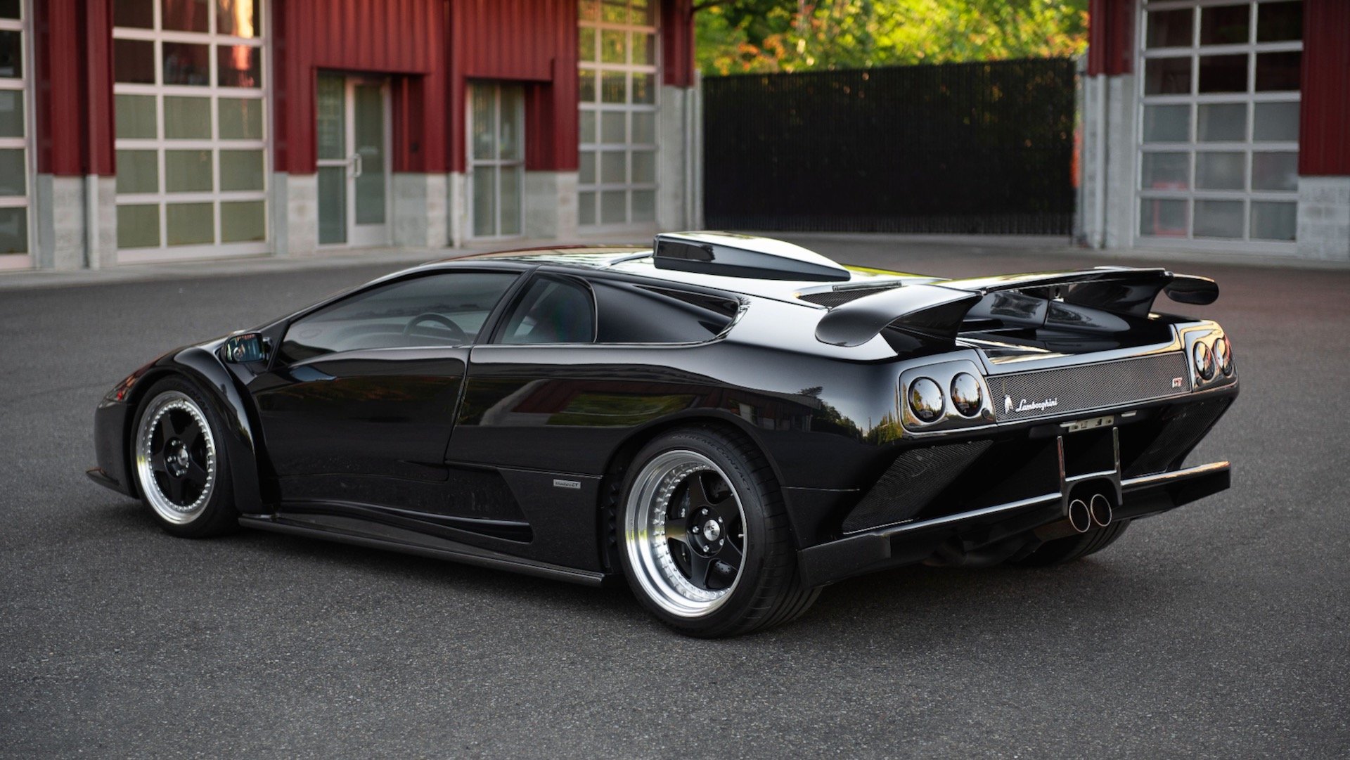 Exclusive Lamborghini Diablo in Limited Edition: Just 80 Models Available for Auction