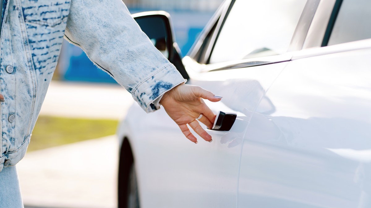 Federal Action Tackling Safety Issues Related to Faulty Car Door Handles Entrapping Passengers