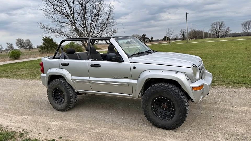 Inexpensive Chopped-Top Jeep Liberty: A Cost-Effective Choice for Thrills and Fun