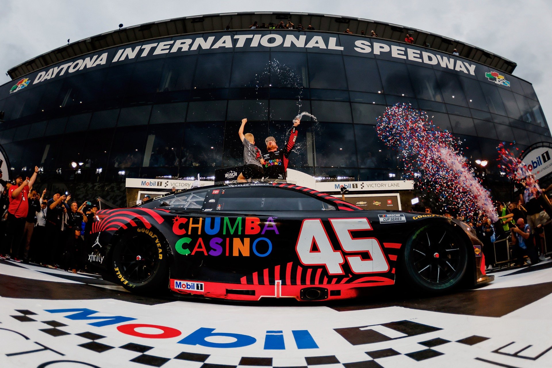 NASCAR's Choice to Restrict Engine Power to 465 HP for Forthcoming Daytona Race