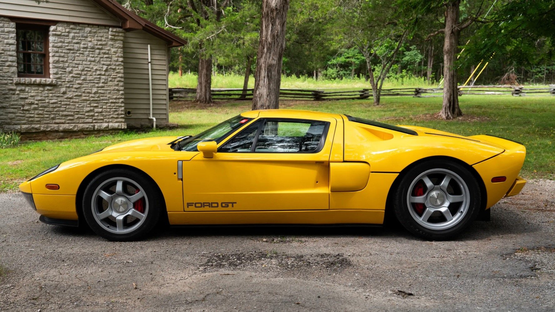 Two Yellow 2006 Ford GTs Were Made Without Stripes, One Up for Sale