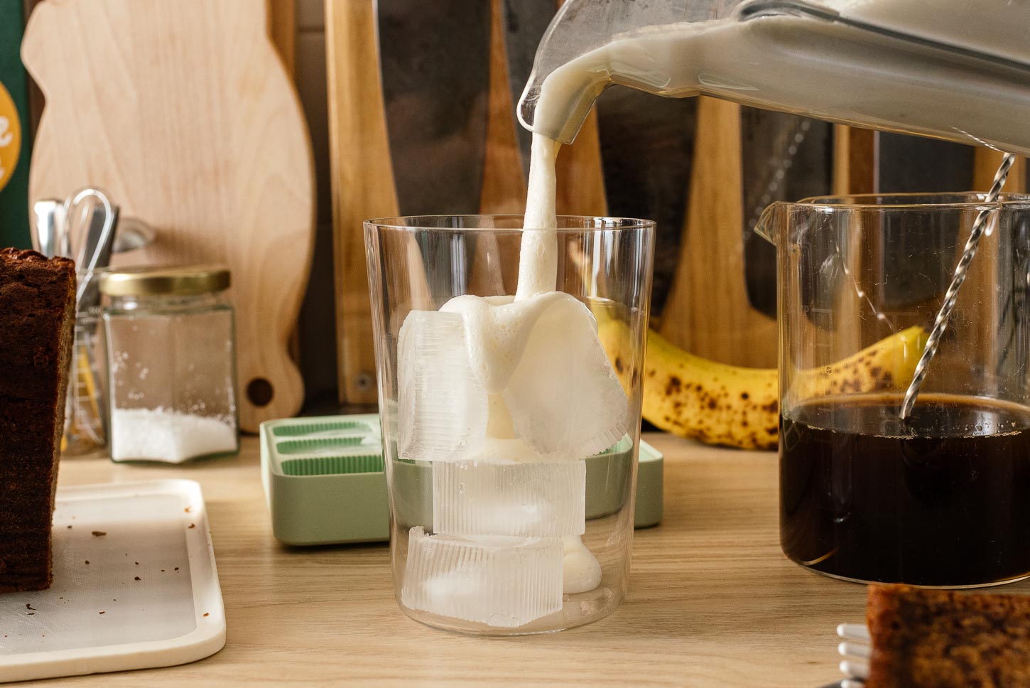 adding banana milk to glass | www.iamafoodblog.com