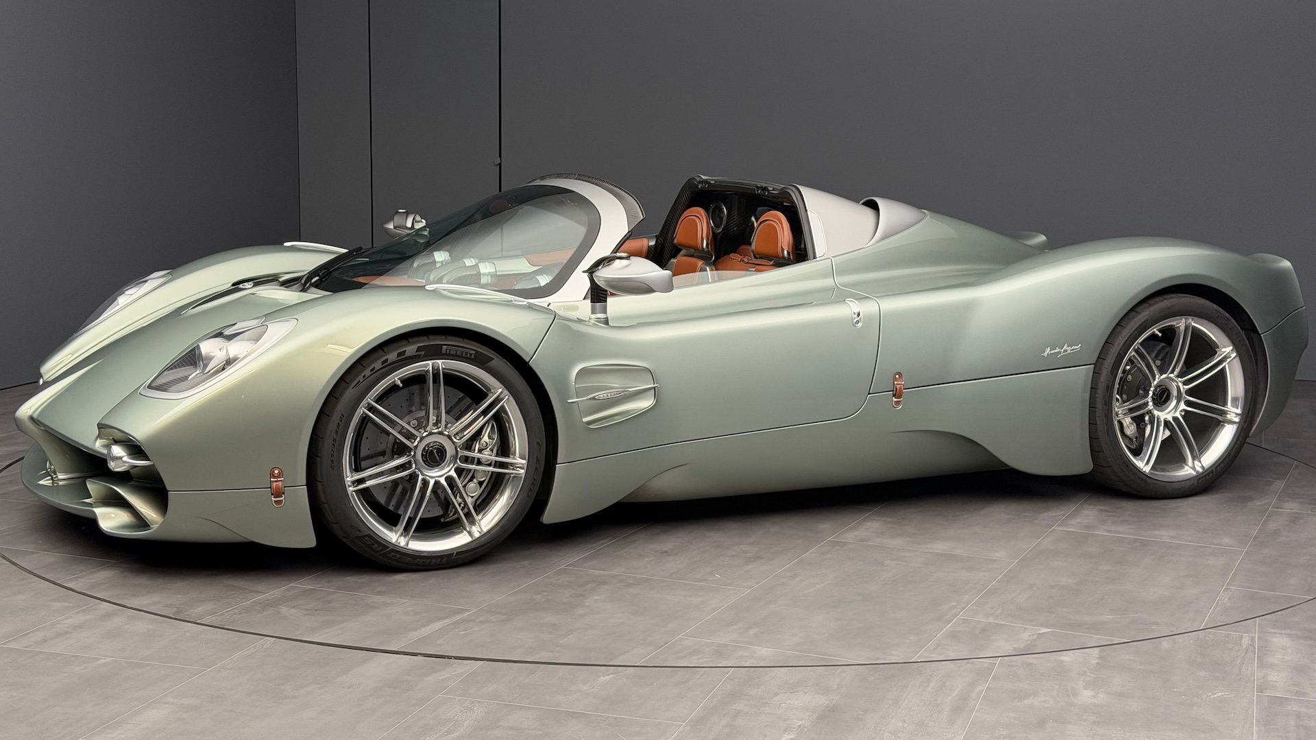 Examination of the Pagani Utopia Roadster: Shaping Masterpieces from Uncommon Elements