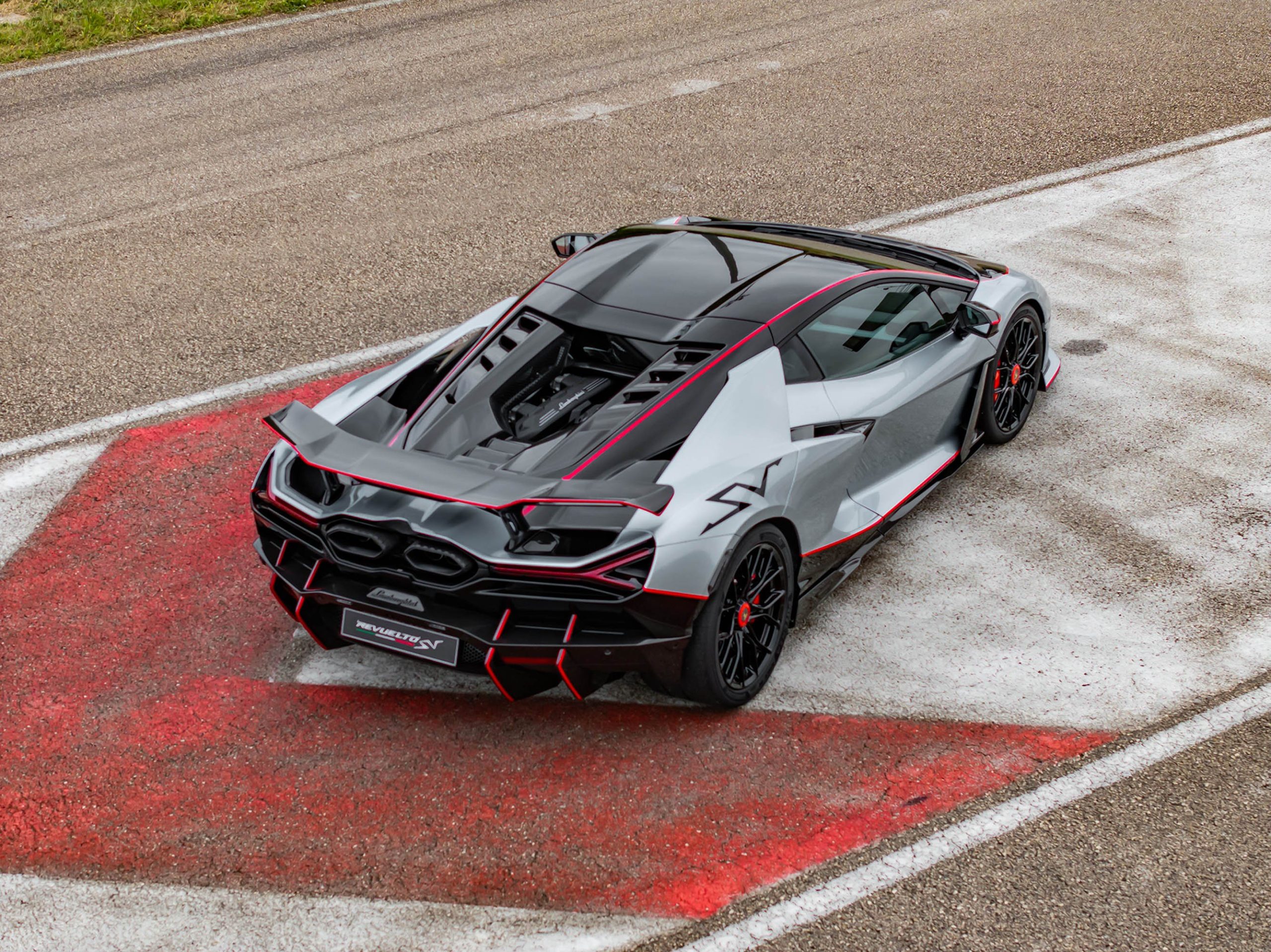 Lamborghini's CMO Talks About the Influence of Emotion in Driving Experience: Mastery Beyond Sound