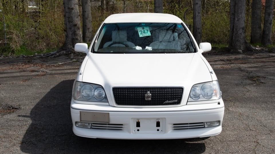 1JZ-Driven Toyota Crown Hearse: Guaranteeing Casket Protection for an Effortless Burial Ceremony