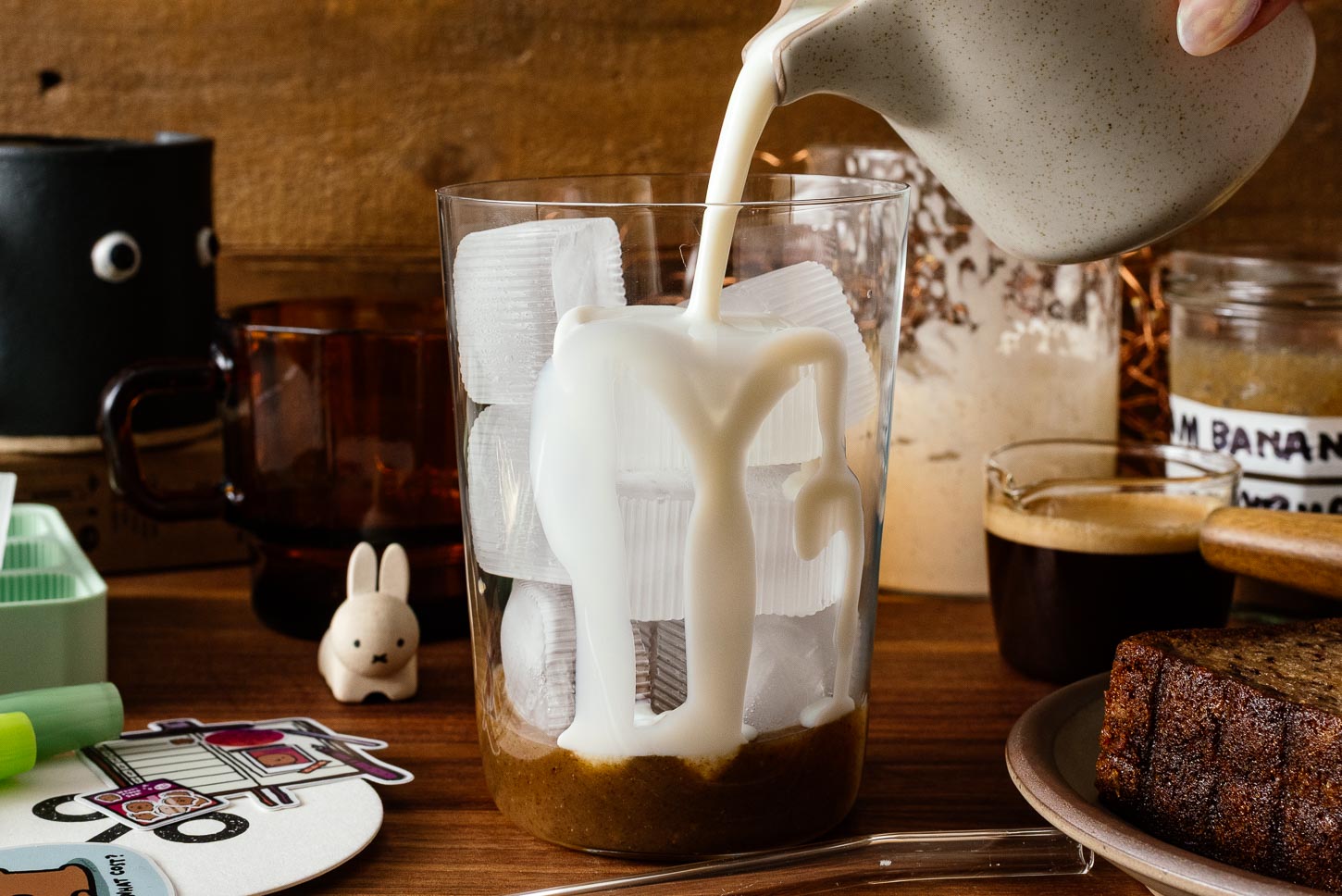 making banana bread latte