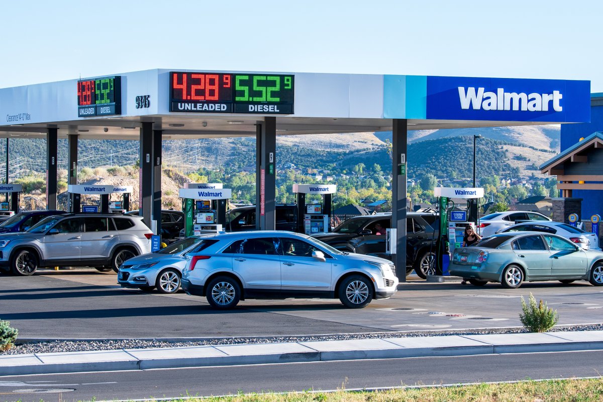 Federal MPG Reduction Anticipated to Decrease Vehicle Prices, Transferring Savings to Fuel Costs