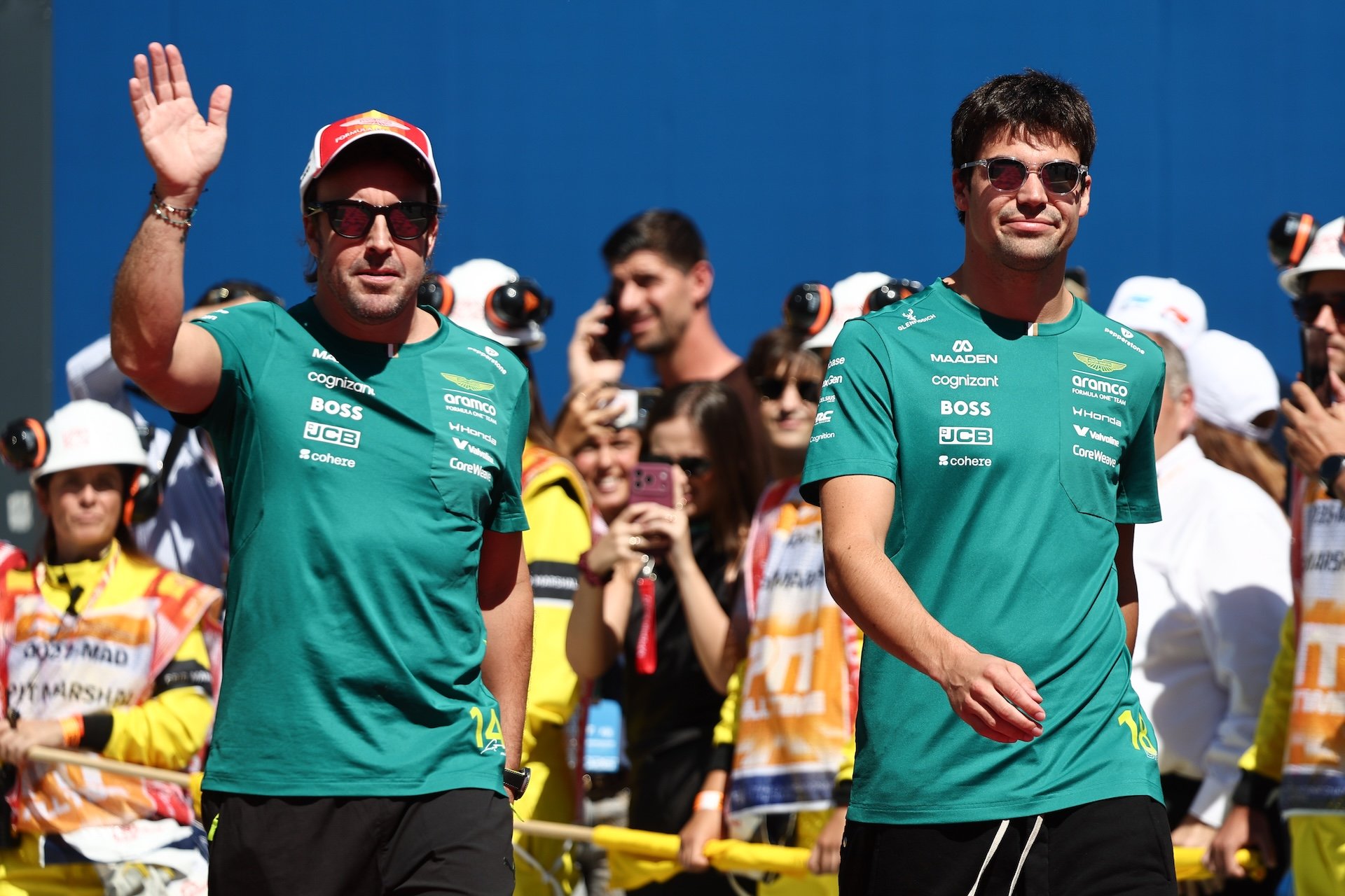 Fernando Alonso Continues in Formula 1 for Another Year: Examining the Choice