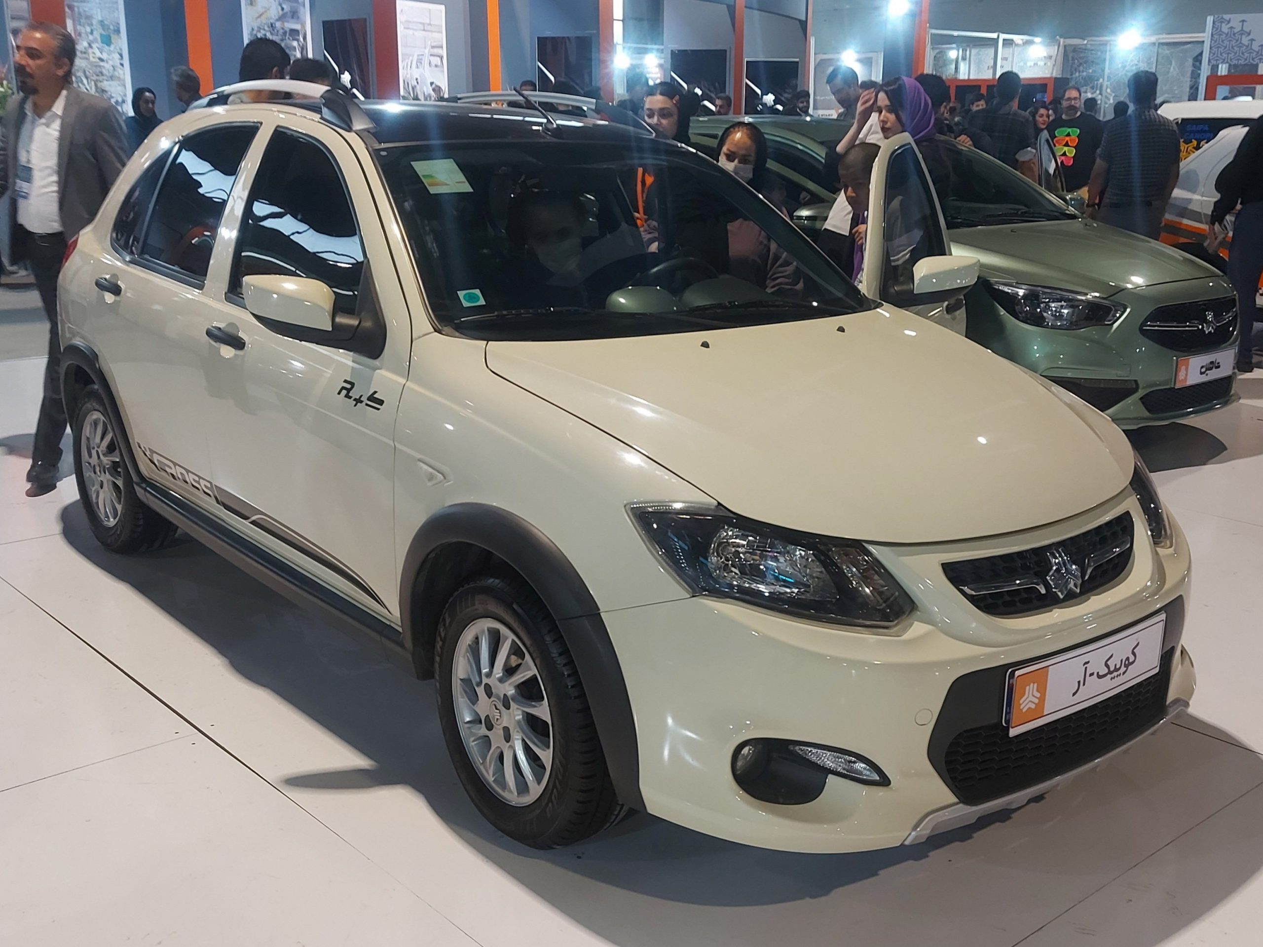 Iran Manufactures $4,300 New Vehicles with Restricted Availability for Buyers