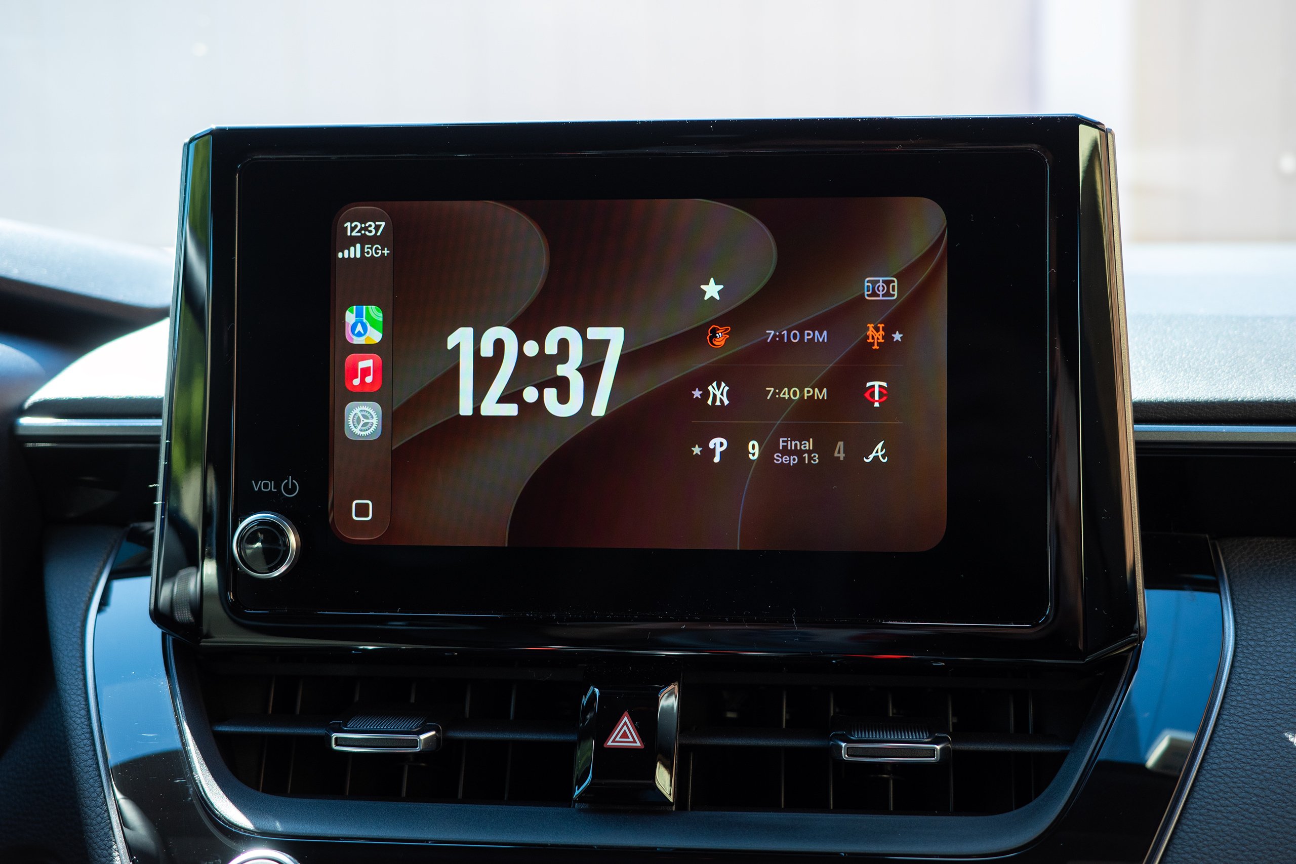 Latest Additions of iOS 27 CarPlay: Perspectives from User Interaction