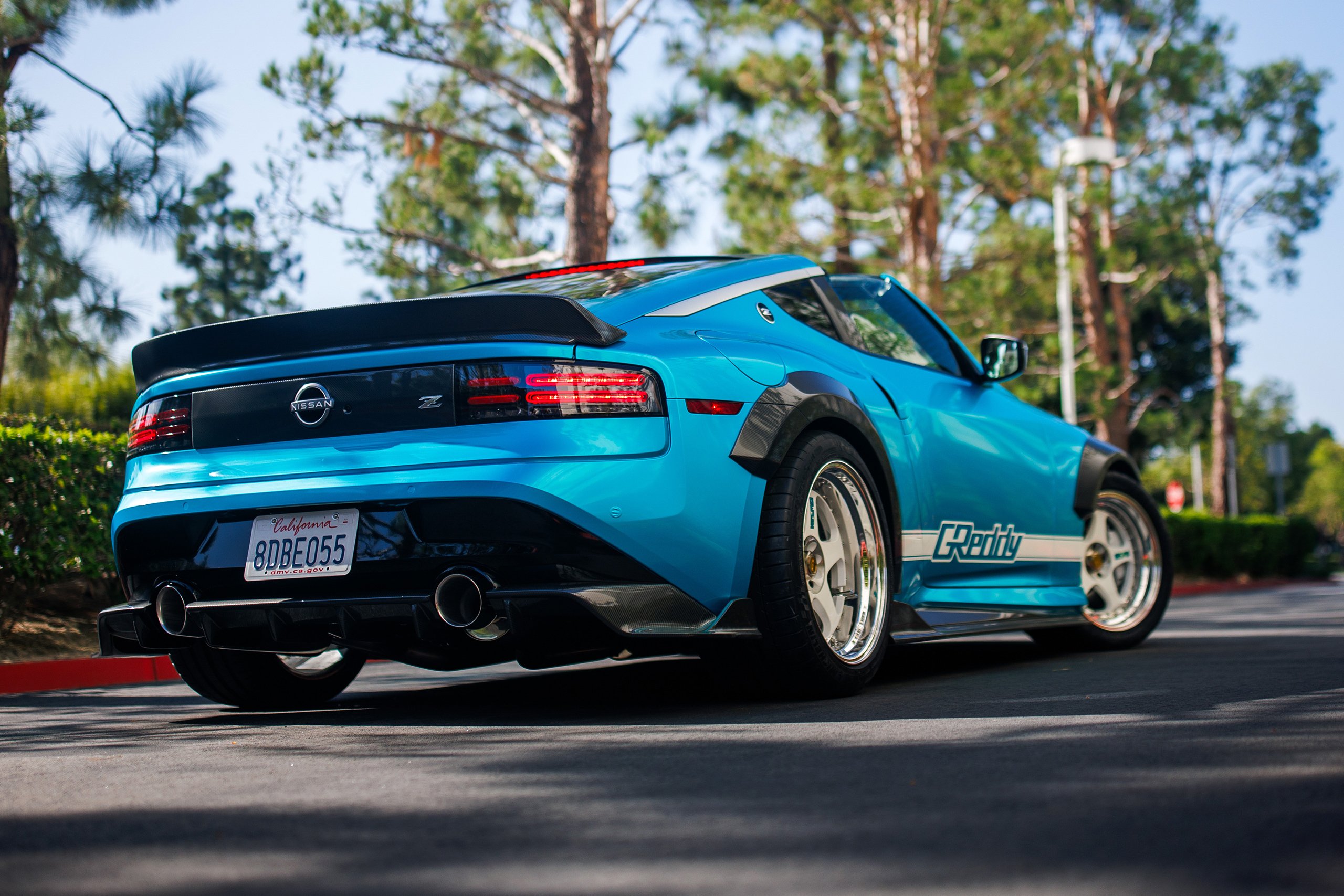Nissan Displays Significant Enthusiasm for Creating the Nissan Z T-Top Concept