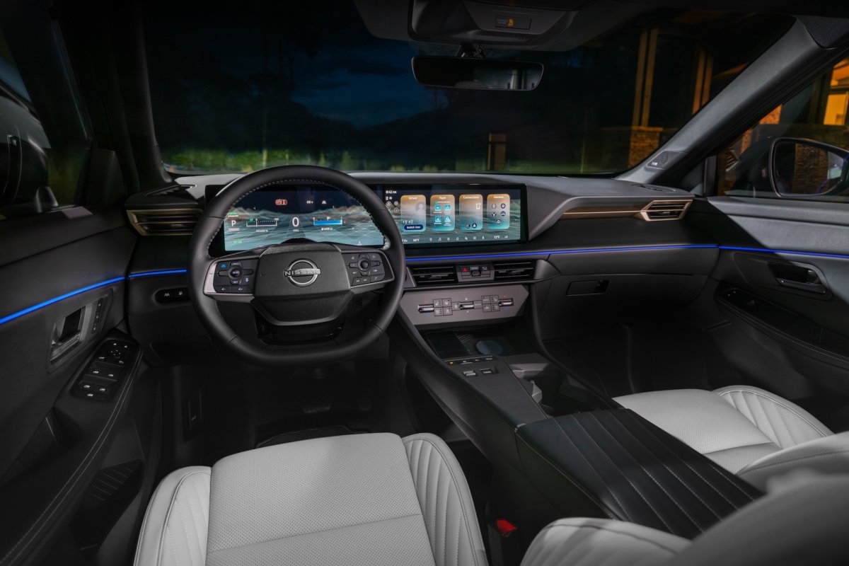 Nissan Executive Supports Physical Controls Instead of Solely Touchscreen Interfaces, Highlighting Functionality Over Design