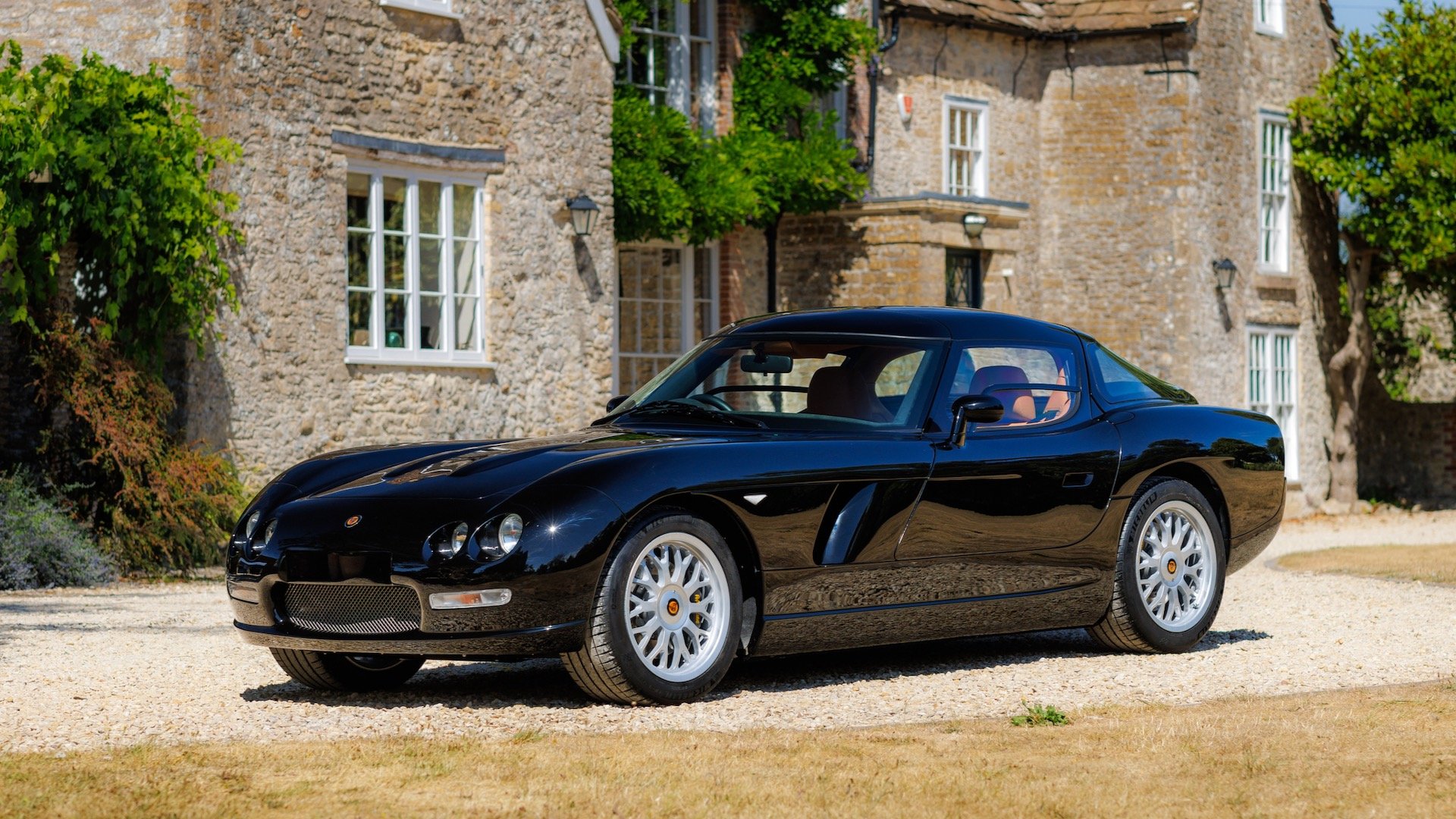The Comeback of the Dodge Viper V10 in a Compact Supercar Configuration