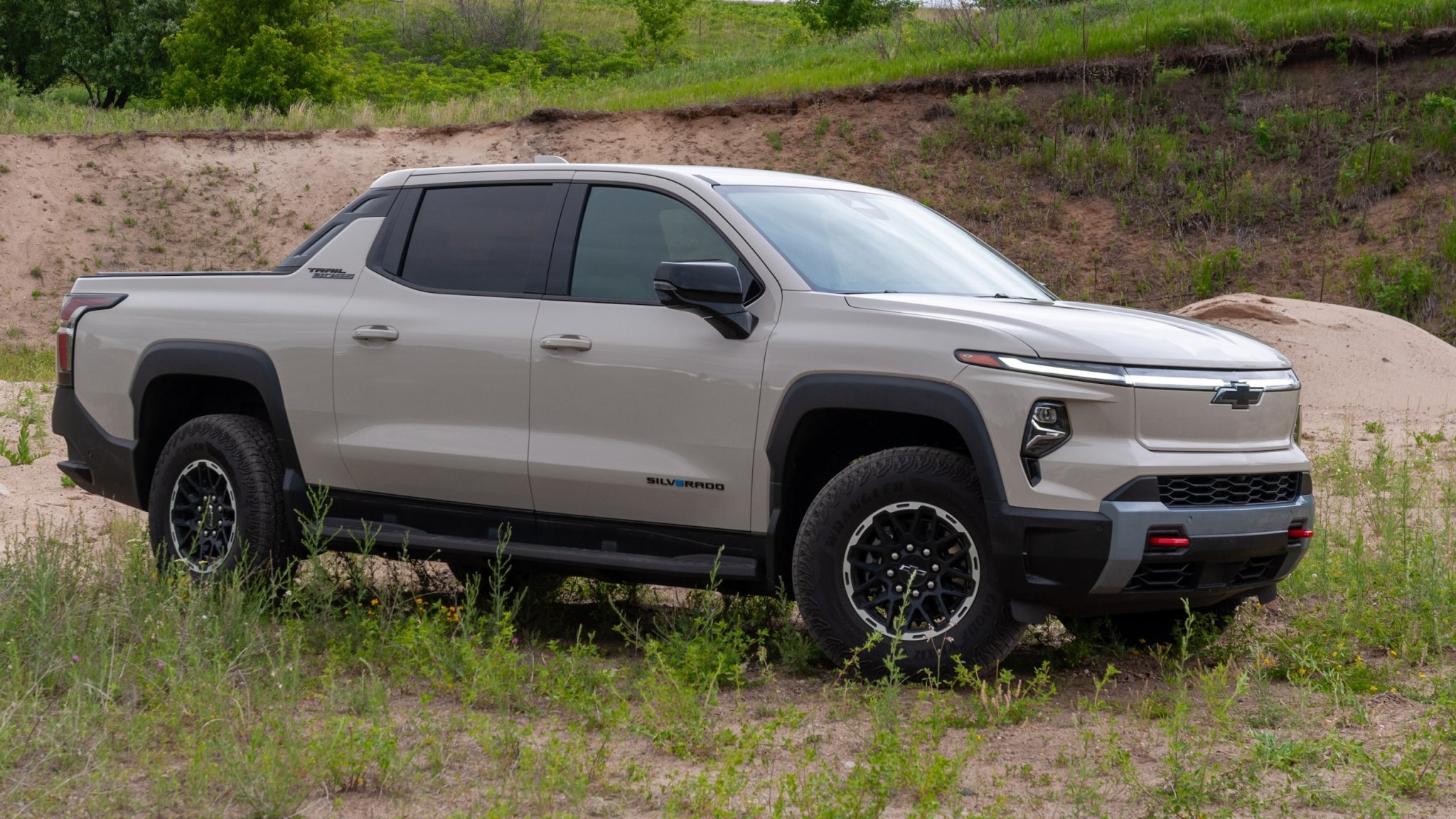 Electric Trucks Havenât Sold Like GM Hoped. Its Vehicle Boss Says They Still Make Sense