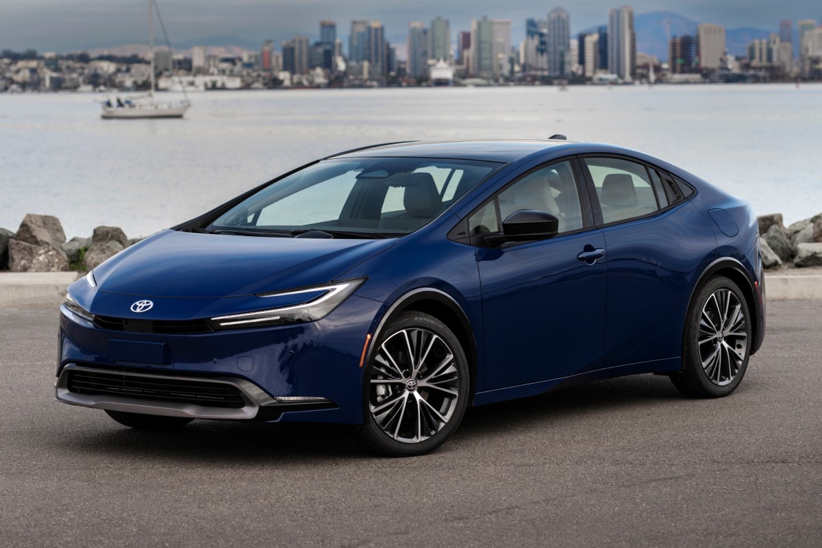 Evaluating America's Transition from the Prius: Patterns and Perspectives