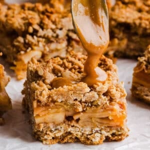 Healthy Apple Pie Crumble Bars