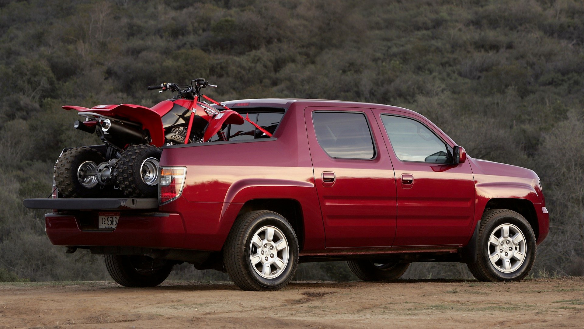 Listen to the OG Honda Ridgelineâs Lead Designer Drop Some Crazy Lore