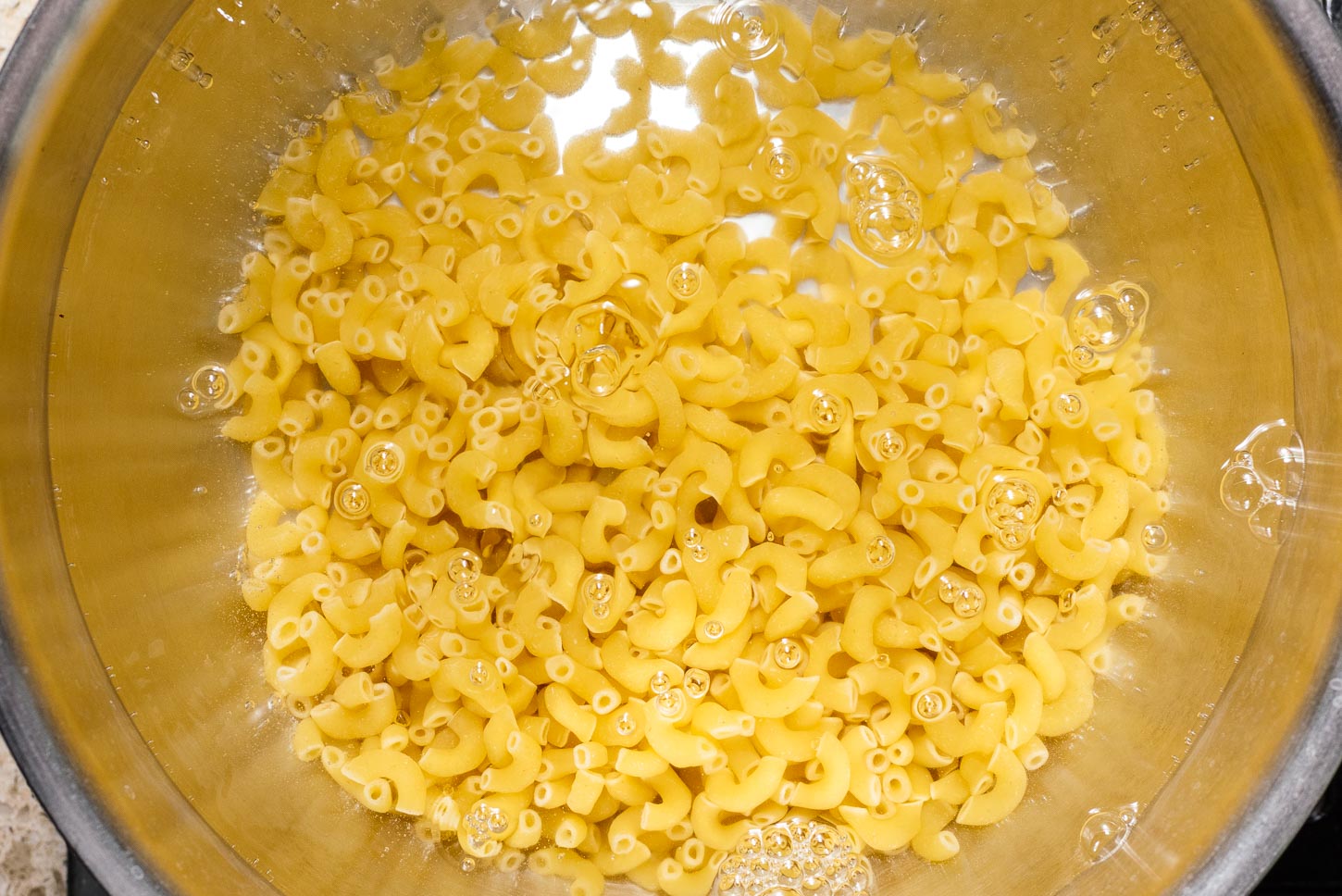 boiling macaroni